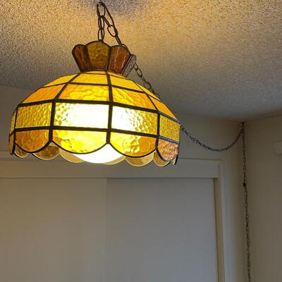 LOT 814 VINTAGE LEADED STAINED GLASS SWAG LAMP