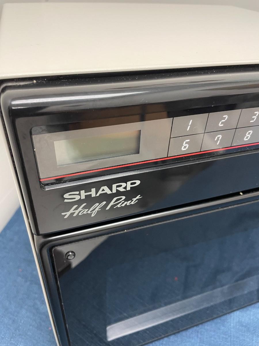 Vintage 1986 Sharp Half Pint Small Microwave Oven model no. R-4055 Space  Saver