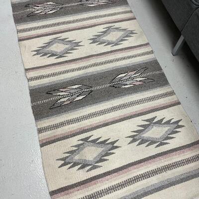 LOT 417. VINTAGE NAVAJO RUG/BLANKET