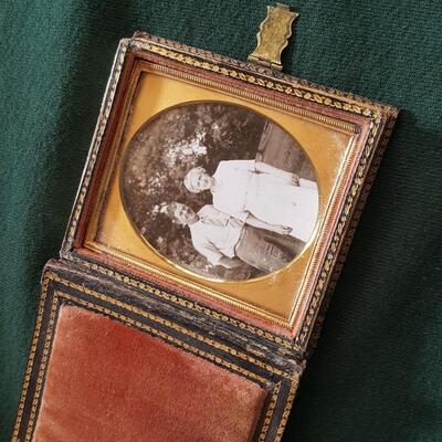 Vintage Inlaid Mother of Pearl Photo Case