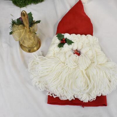 Christmas Lot: Lighted Garland, Christmas Cake Pans, Glass Ornaments, Vintage?