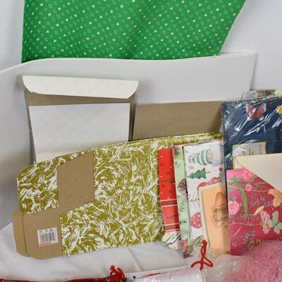 Christmas Lot, Bowls, Gift Boxes, Paper Confetti, Gift Bags