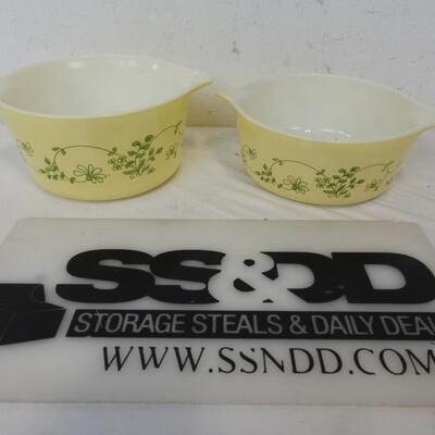 2 Round Pyrex Bowls, Yellow with Green Leaves Design 1L & 750ml - Vintage
