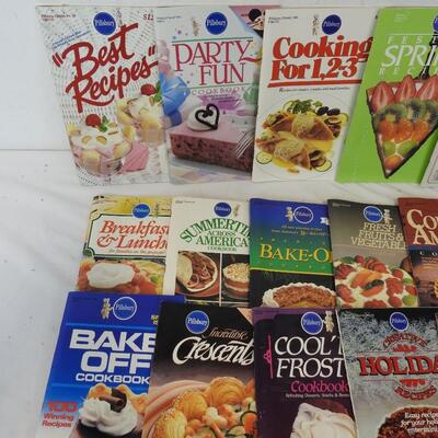 24 Cook Book Booklets by Pillsbury: Chocolate Lovers -to- Best Recipes
