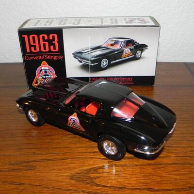 LOT 81  DIE-CAST HAWKEYE CRATE BANK AND CORVETTE STINGRAY