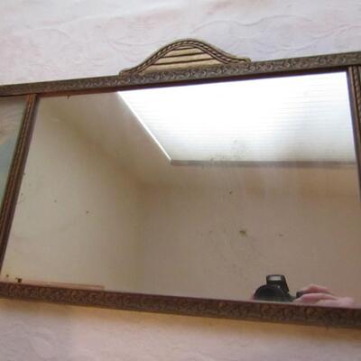 LOT 63  ANTIQUE HUNTING THEME MIRROR