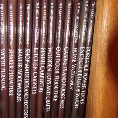 LOT 110  SETS OF ENCYCLOPEDIAS ON DO IT YOURSELF HOME PROJECTS
