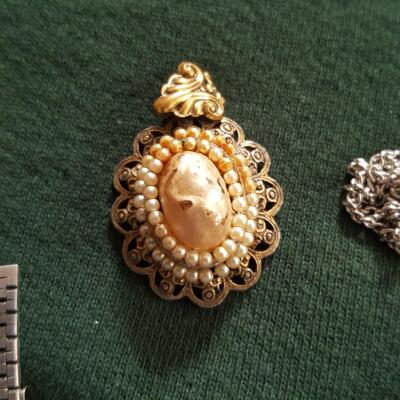 Bag of Miscellaneous Vintage Jewelry