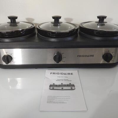 Frigidaire Triple Slow Cooker