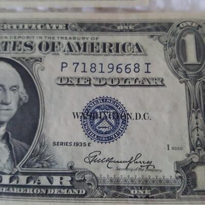 1935E Silver Certificate $1 Bills