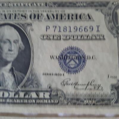 1935E Silver Certificate $1 Bills