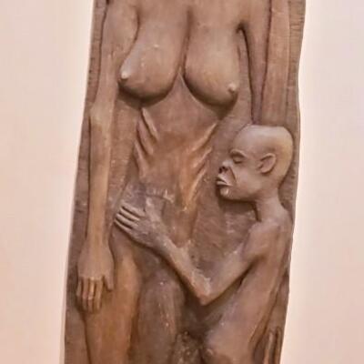 68A Roger Francois Hand Carving = Mother with Child