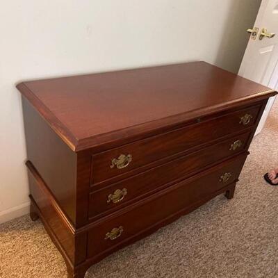 Lane Cedar Chest