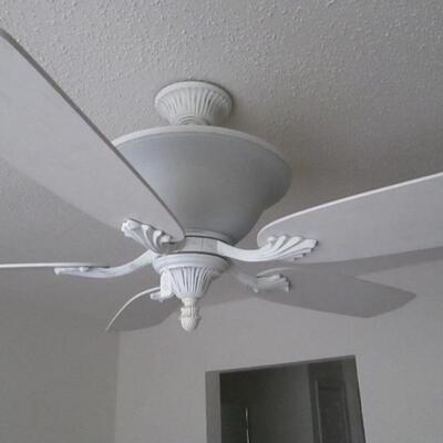 Ceiling Fan with Light & Remote control