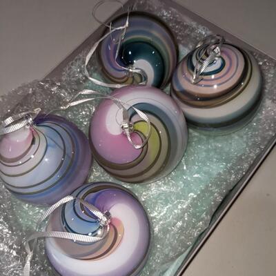 Vintage Handblown Multi Color Swirl Suncatcher Ornament Glass Balls
