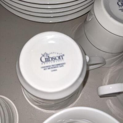 Gibson White w/ Black Band Dining Set