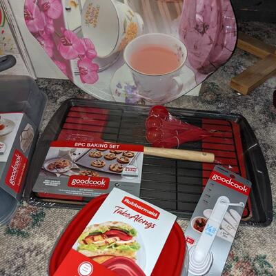 Kitchen / Baking Mixed Lot