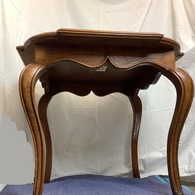 C732 Minton Spidell  Accent Table