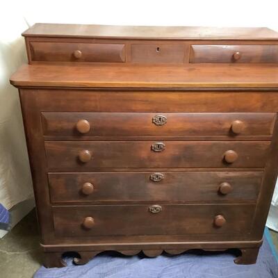 C733 Victorian Cottage Style Chest of Drawers