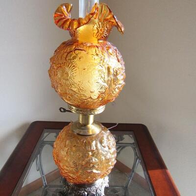 LOT 1  FENTON "GONE WITH THE WIND" GLOBE TABLE LAMP