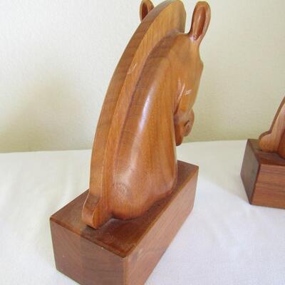 LOT 4  HAND CARVED WOODEN HORSE HEAD BOOKENDS