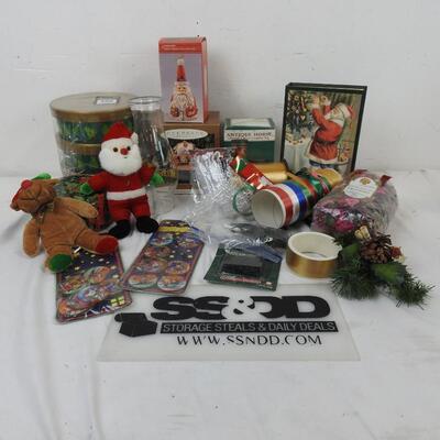 Christmas lot 21 pcs: Hallmark keepsake, Santa gift box, treat bowls w/ lid
