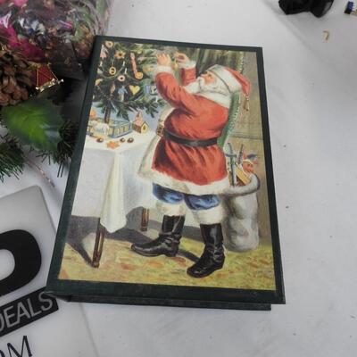 Christmas lot 21 pcs: Hallmark keepsake, Santa gift box, treat bowls w/ lid