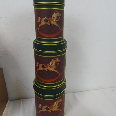 Christmas lot 21 pcs: Hallmark keepsake, Santa gift box, treat bowls w/ lid