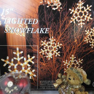 Christmas lot  15 pcs 15in lighted snowflake, angel tree top, satin balls, bears