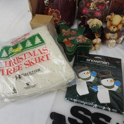 Christmas lot  15 pcs 15in lighted snowflake, angel tree top, satin balls, bears