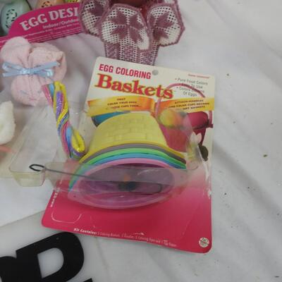 Easter 18 pcs, bunny & egg lights, figurines, 2 egg dye kits, tin, sock bunnies