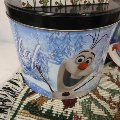 Christmas lot 13+ pcs: Coca Cols mug, Afghan throw, Olaf tin, pine branch picks