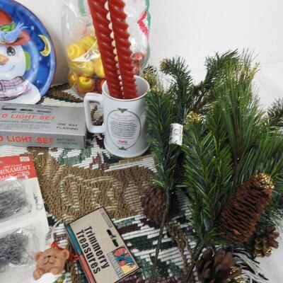 Christmas lot 13+ pcs: Coca Cols mug, Afghan throw, Olaf tin, pine branch picks