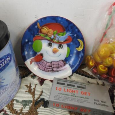 Christmas lot 13+ pcs: Coca Cols mug, Afghan throw, Olaf tin, pine branch picks
