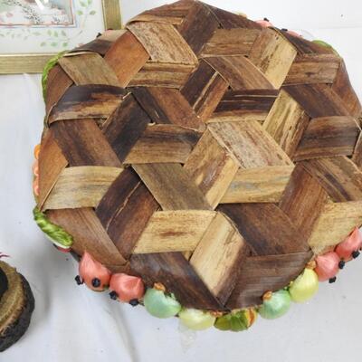 Home Decor: 9 pc: woven basket, outdoor scenery, picture frame, bear trinket box