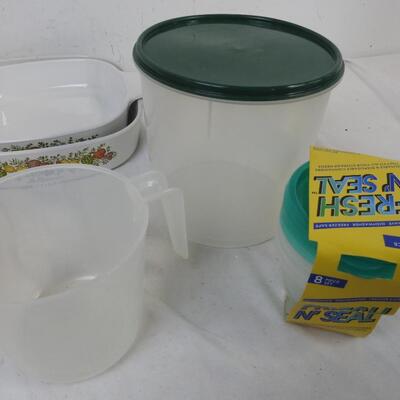 Kitchen lot 8+ pcs: 2 Corningware Garden Harvest dishes, trash/sandwich bags
