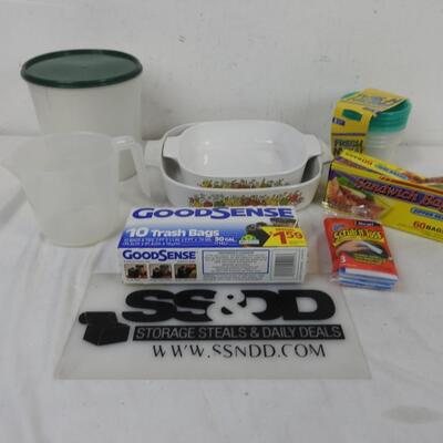 Kitchen lot 8+ pcs: 2 Corningware Garden Harvest dishes, trash/sandwich bags