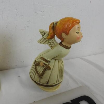 Musical Revolving Kissing Angels, Girl Rotates, Plays "Somewhere My Love"