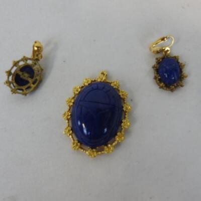 Blue Vintage Jewelry set, 1 Pendant, 1 Pair of Clip on Earrings