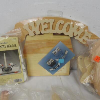 10 pc Crafts: Craft Wood, Paper Towel Holders, Welcome Sign, Swans