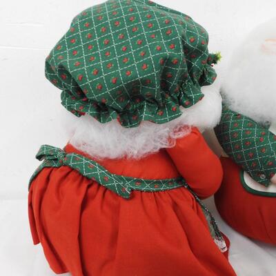 Soft Sculpture Santa and Mrs. Clause