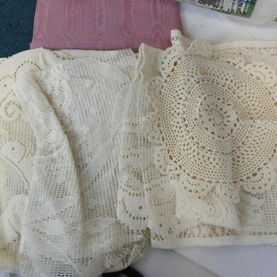 Craft Fabric Lot: Poly-Fil, Tinsel, Assorted Fabric, Doilies, Felt