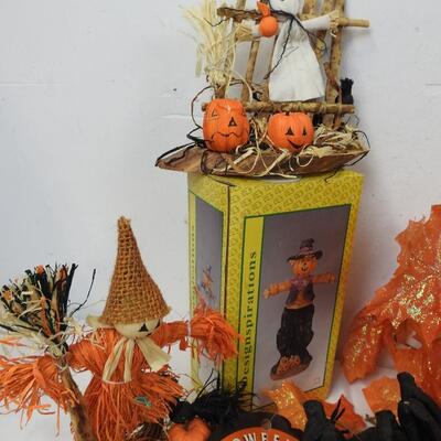 16 pc Halloween Lot: Sculptured Tapered Candles, Scarecrows, Ghosts