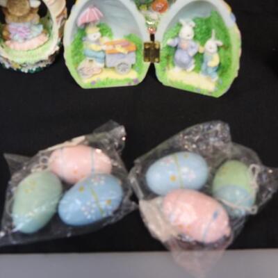 15 pc Easter Lot: 6 figurines, 4 bells and decorative eggs.