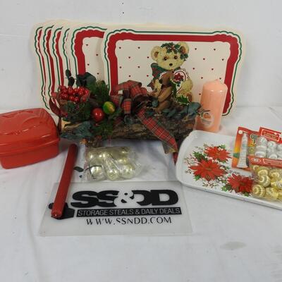 18 pc Christmas 8 placemats, log centerpiece candles, tray, bells, ornaments etc