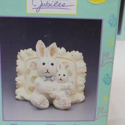 New Old Stock Easter Lot: 3 Figurines and 1 Wind Chime