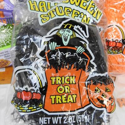 14 pc Halloween Decorations: Spider Webbing, basket grass, wood cut outs - New
