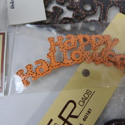 14 pc Halloween Decorations: Spider Webbing, basket grass, wood cut outs - New