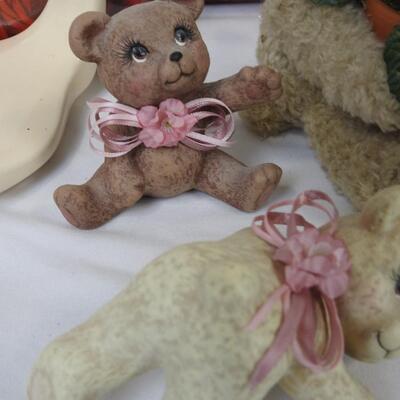 10 pc Home Decor, Bear Figurines, Candles, Clocks, Swan, Geometric Oil Candle