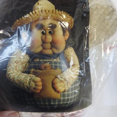 Soft Sculpture Craft Kits: Farmers, Mr. & Mrs. - New